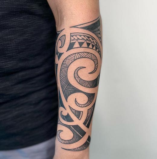 polynesian maori samoan tattoo man left half arm sleeve