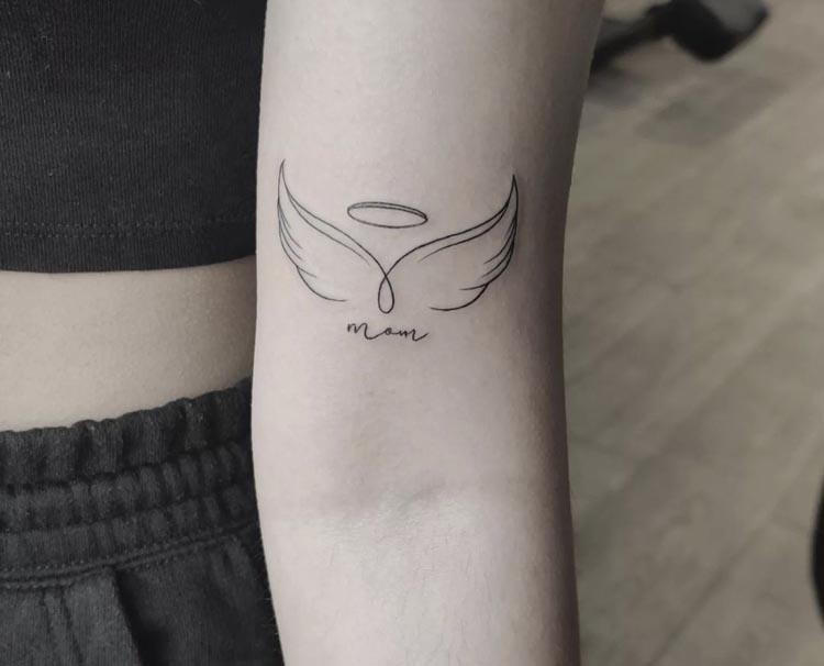 mom-with-angel-wings-tattoo